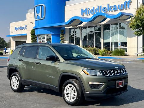 Used 2018 Jeep Compass Sport AWD/4WD image 1