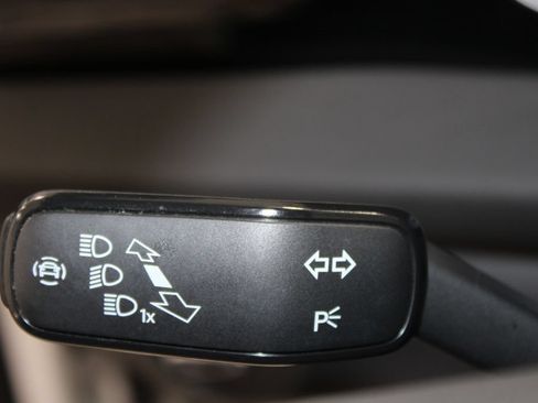 Used 2025 Volkswagen Jetta Sport FWD image 37