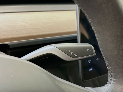 Used 2023 Tesla Model Y Long Range image 25