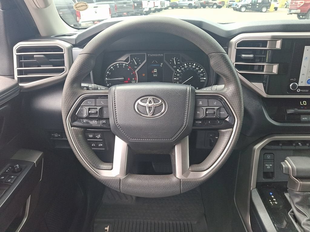 Used 2022 Toyota Tundra SR5 w/ SR5 Convenience Package AWD/4WD image 19