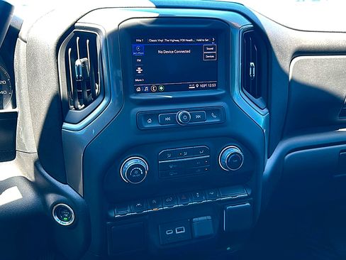 Used 2025 Chevrolet Silverado 1500 Custom w/ Turbomax Blackout Package RWD image 30