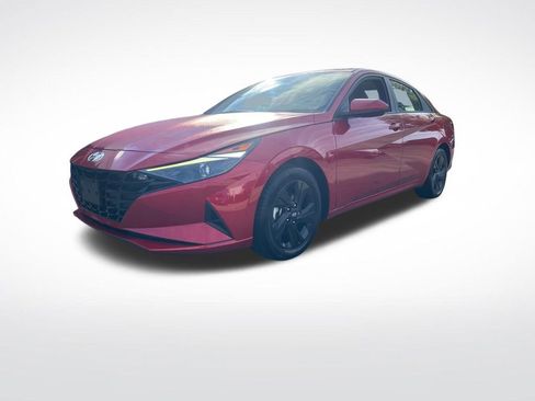 Used 2023 Hyundai Elantra SEL w/ Cargo Package image 2