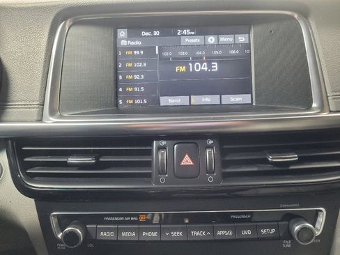 Used 2018 Kia Optima EX w/ Premium Package image 25