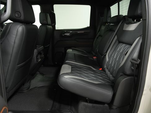 New 2026 GMC Sierra 1500 AT4 w/ AT4 Premium Package AWD/4WD image 24