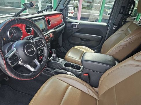 Used 2022 Jeep Gladiator Rubicon w/ Dual Top Group AWD/4WD image 12