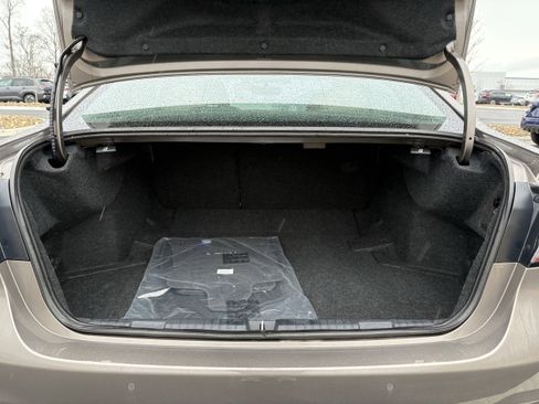 Certified 2022 Subaru Legacy Limited image 12