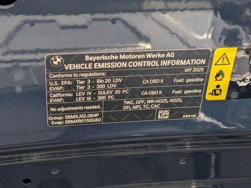 Used 2025 BMW 330i Sedan w/ Convenience Package image 17