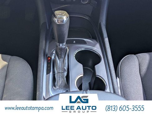 Used 2019 Chevrolet Malibu LT FWD image 16