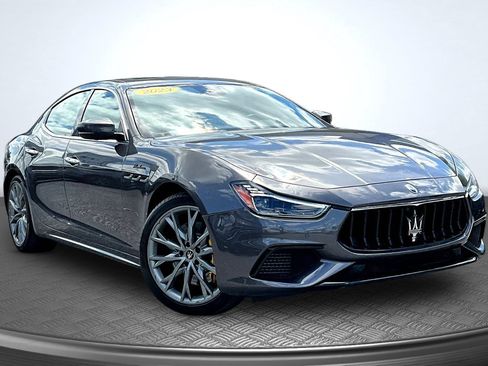 Used 2023 Maserati Ghibli Modena Q4 AWD/4WD image 3