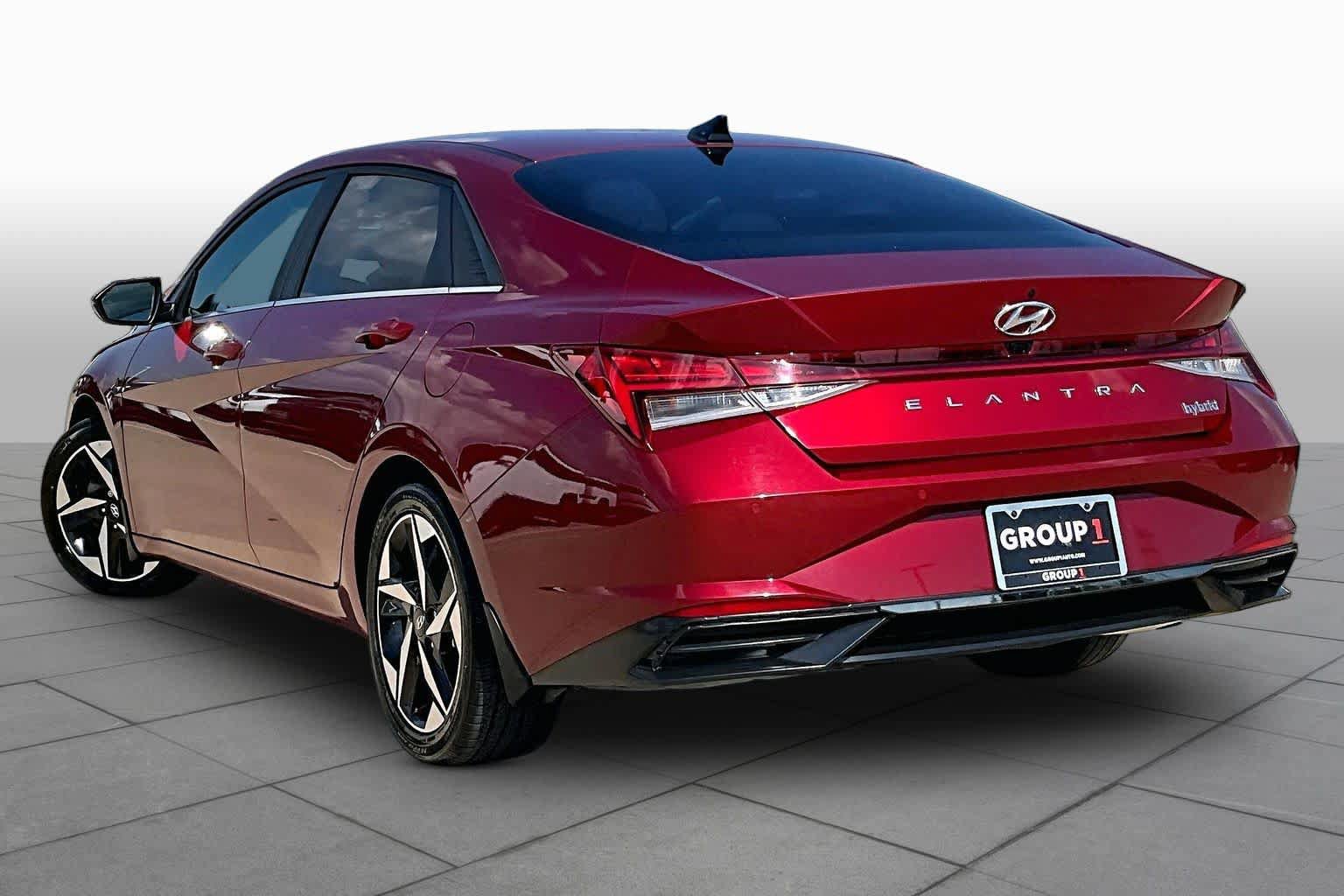 Used 2023 Hyundai Elantra Limited FWD image 11