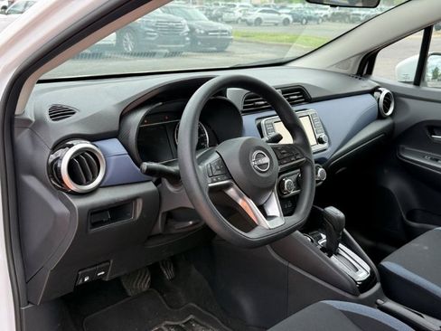 Used 2024 Nissan Versa SV FWD image 11