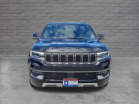 Used 2023 Jeep Wagoneer Series III w/ Preferred Equipment Group AWD/4WD image 4