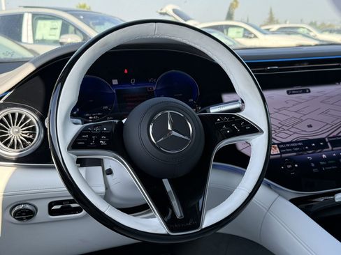 New 2025 Mercedes-Benz Maybach EQS 680 4MATIC image 24