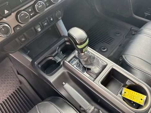 Used 2021 Toyota Tacoma TRD Sport image 22