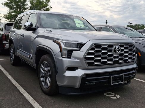 Used 2026 Toyota Sequoia Platinum AWD/4WD image 5
