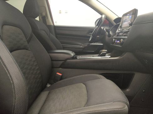 Used 2023 Nissan Pathfinder SV w/ Lighting Package (N92) FWD image 21