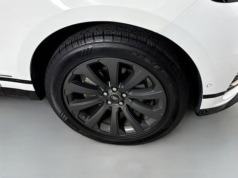 Used 2018 Land Rover Range Rover Velar R-Dynamic SE image 26