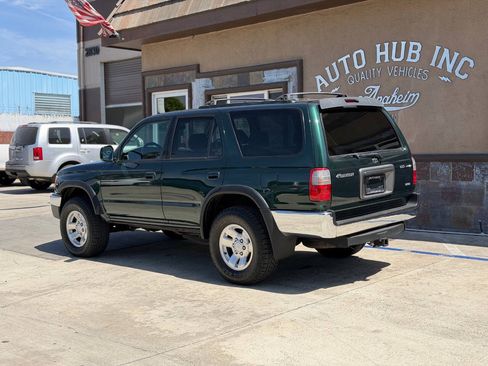 Used 2000 Toyota 4Runner SR5 AWD/4WD image 8