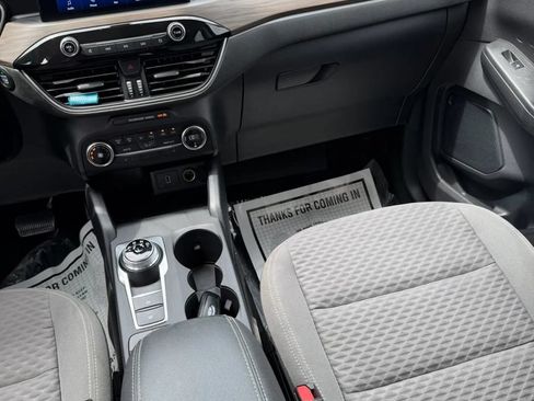 Used 2020 Ford Escape SE FWD image 16