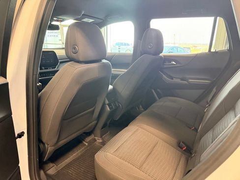 Used 2025 Chevrolet Equinox LT AWD/4WD image 18