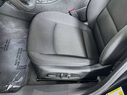 Used 2023 Chevrolet Malibu LT FWD image 18