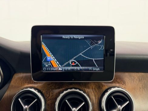 Used 2017 Mercedes-Benz GLA 250 4MATIC image 16