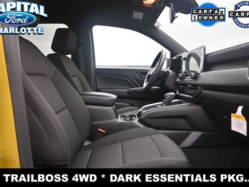 Used 2024 Chevrolet Colorado Trail Boss w/ LPO, Dark Essentials Package AWD/4WD image 12