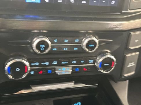 Used 2023 Ford F250 Lariat w/ Lariat Ultimate Package AWD/4WD image 18