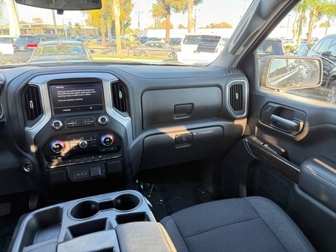 Used 2022 GMC Sierra 1500 Elevation image 21