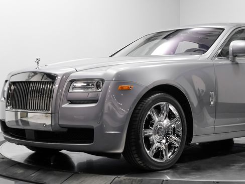 Used 2010 Rolls-Royce Ghost image 6