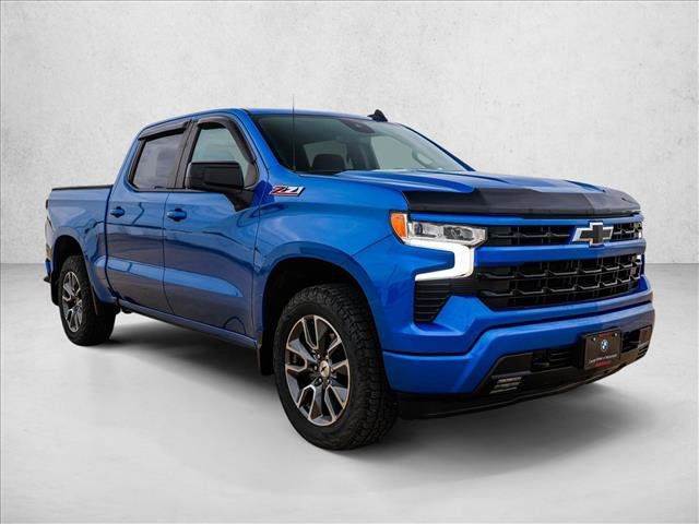 Used 2022 Chevrolet Silverado 1500 RST w/ Z71 Off-Road Package AWD/4WD image 3