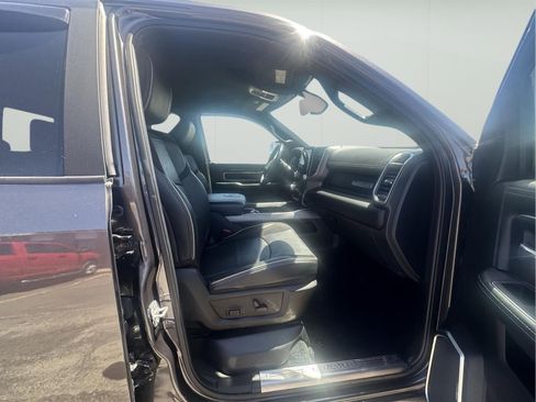 Used 2022 RAM 2500 Laramie w/ Night Edition AWD/4WD image 38