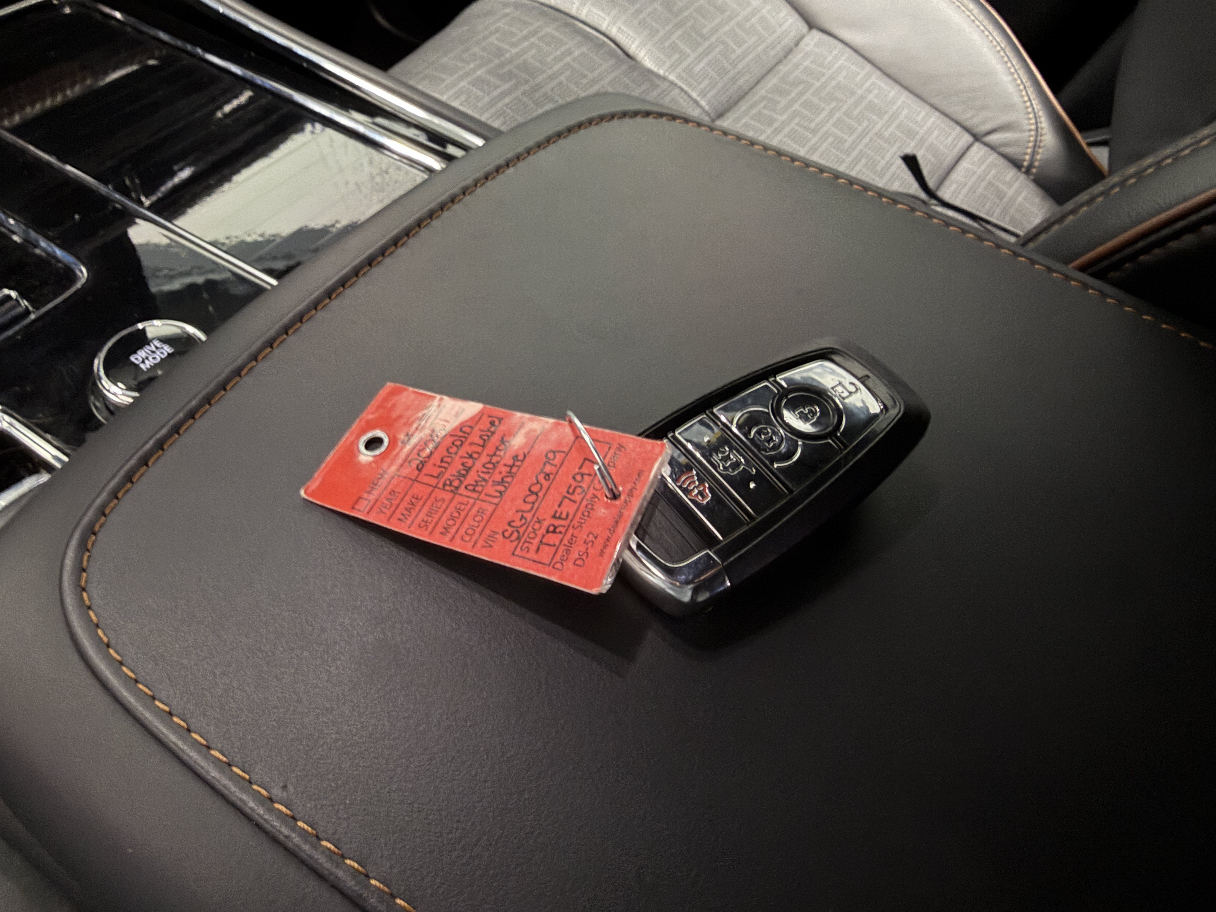 Used 2025 Lincoln Aviator Black Label AWD/4WD image 18