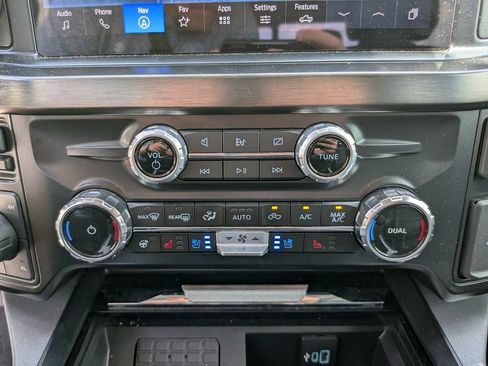 Used 2024 Ford F250 Lariat w/ Lariat Ultimate Package AWD/4WD image 21