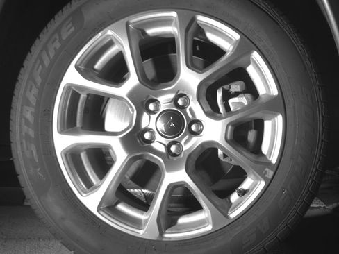 Used 2025 Jeep Compass Limited image 13