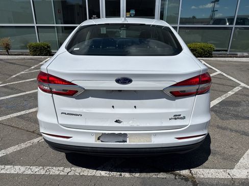 Used 2019 Ford Fusion SE FWD image 5