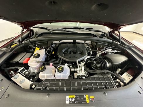 Used 2023 Jeep Grand Cherokee 4WD 4xe image 36