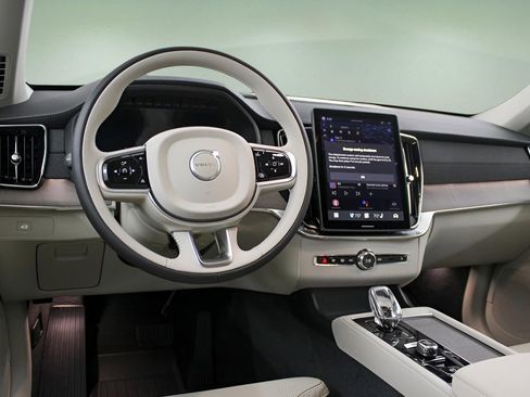 New 2026 Volvo XC90 B6 Ultra w/ Protection Package Premier image 13