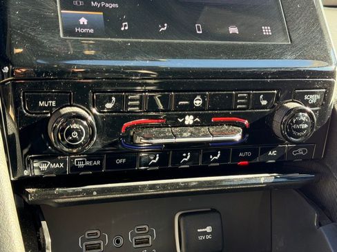 Certified 2024 Jeep Grand Cherokee Altitude image 26