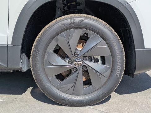 New 2026 Volkswagen Taos S FWD image 11