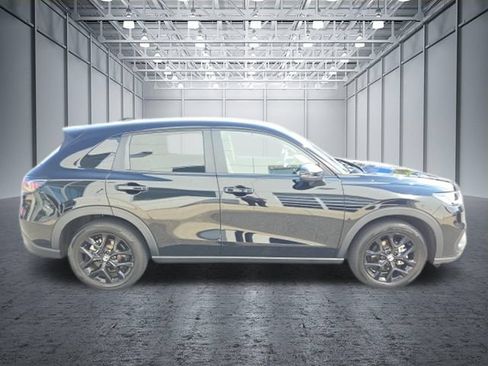 Used 2024 Honda HR-V Sport image 11