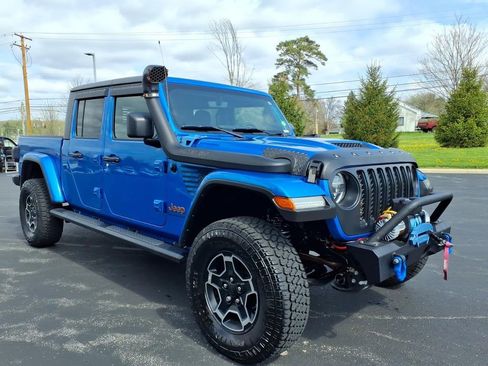 Used 2021 Jeep Gladiator Mojave w/ Dual Top Group AWD/4WD image 7