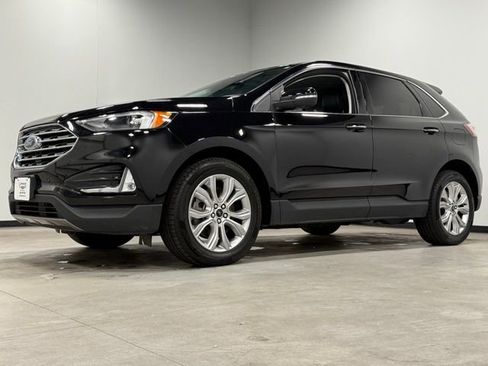 Certified 2023 Ford Edge Titanium image 5