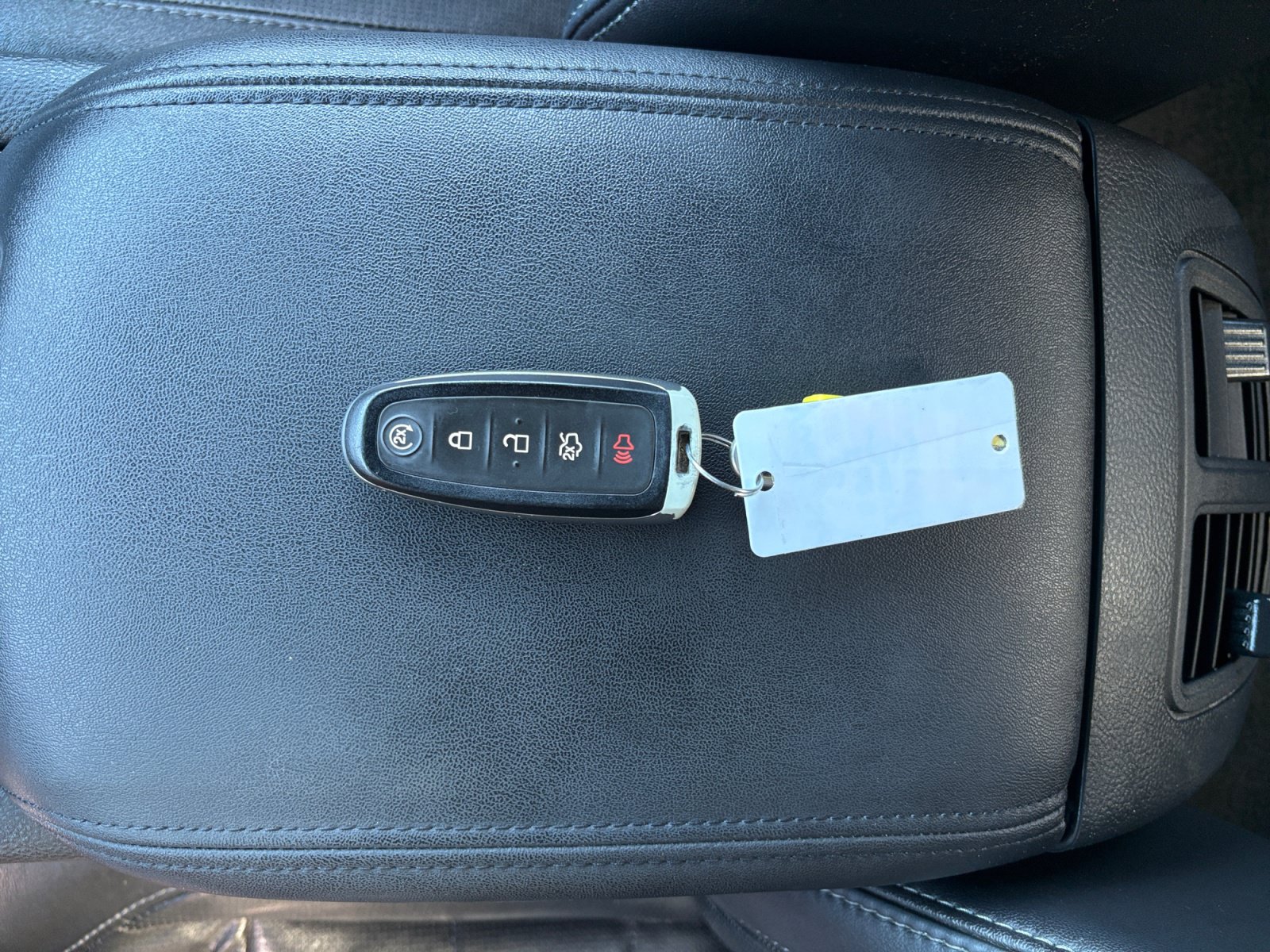 Used 2018 Ford Taurus Limited FWD image 28