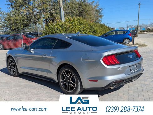 Used 2020 Ford Mustang Premium image 5