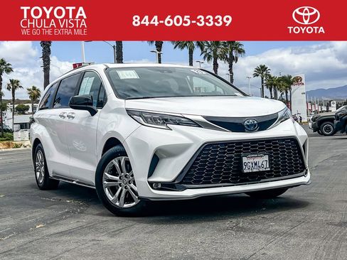 Certified 2023 Toyota Sienna XSE w/ XSE Plus Package AWD/4WD image 1
