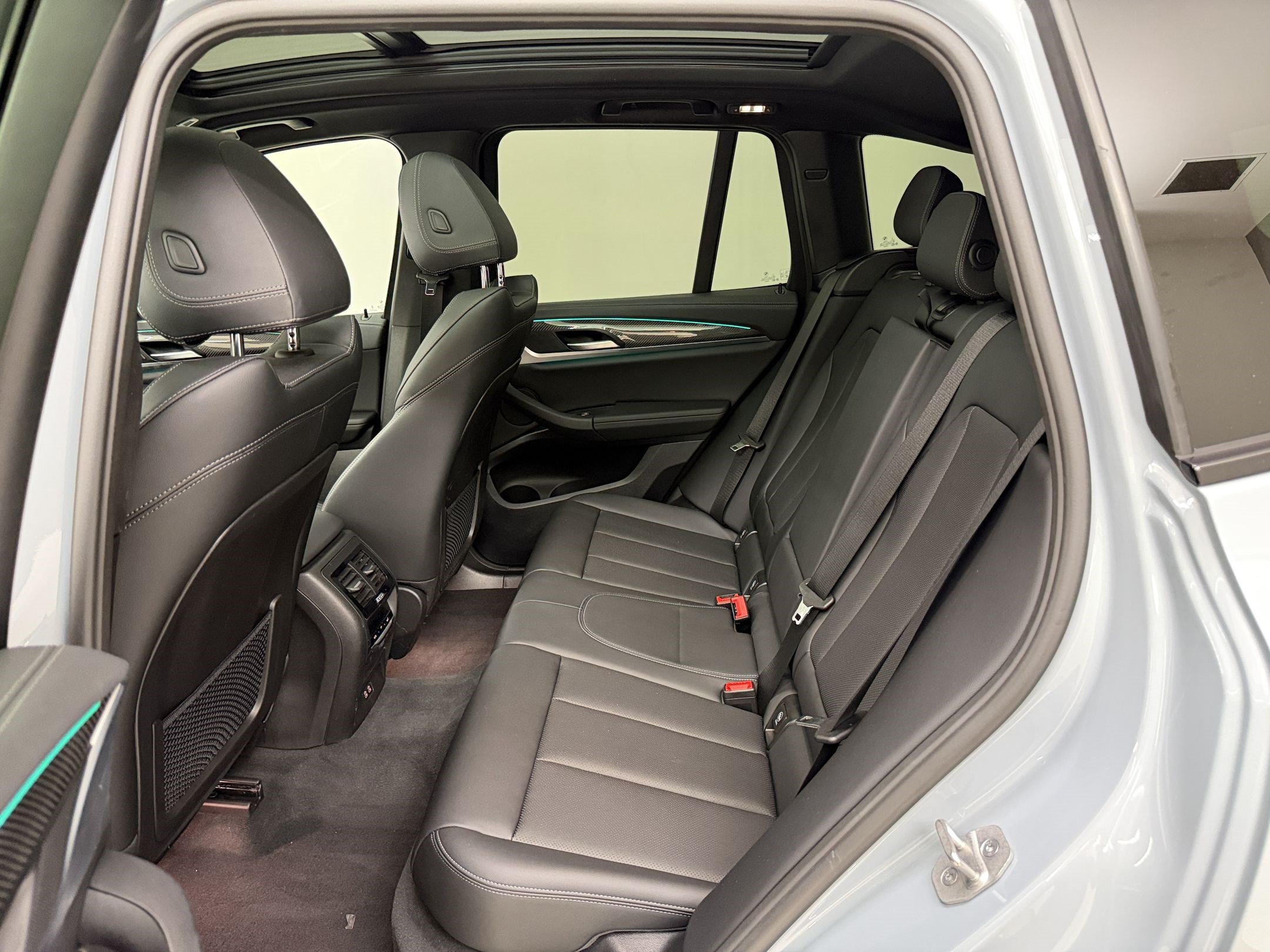 Certified 2024 BMW X3 M40i w/ Premium Package AWD/4WD image 24