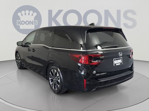 Used 2026 Honda Odyssey Elite image 4