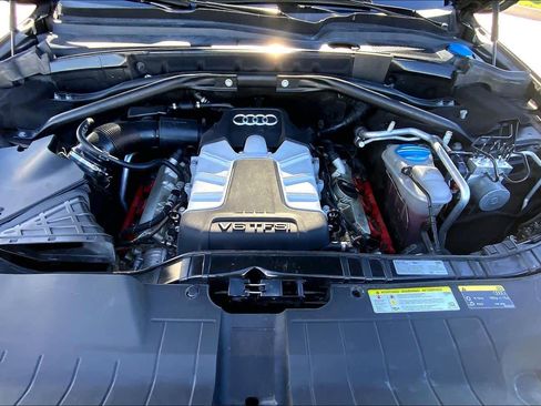 Used 2017 Audi SQ5 Premium Plus w/ Technology Package image 31