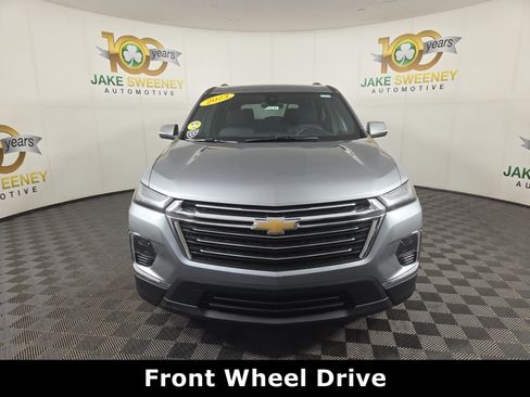 Certified 2023 Chevrolet Traverse LT FWD image 2